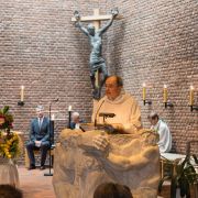 Pastoralreferend bei der Predigt