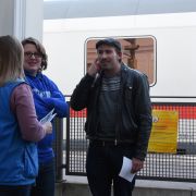 Es gibt immer viel zu tun, wenn Züge anhalten; Ehrenamtliche Helfer werden immer gesucht.